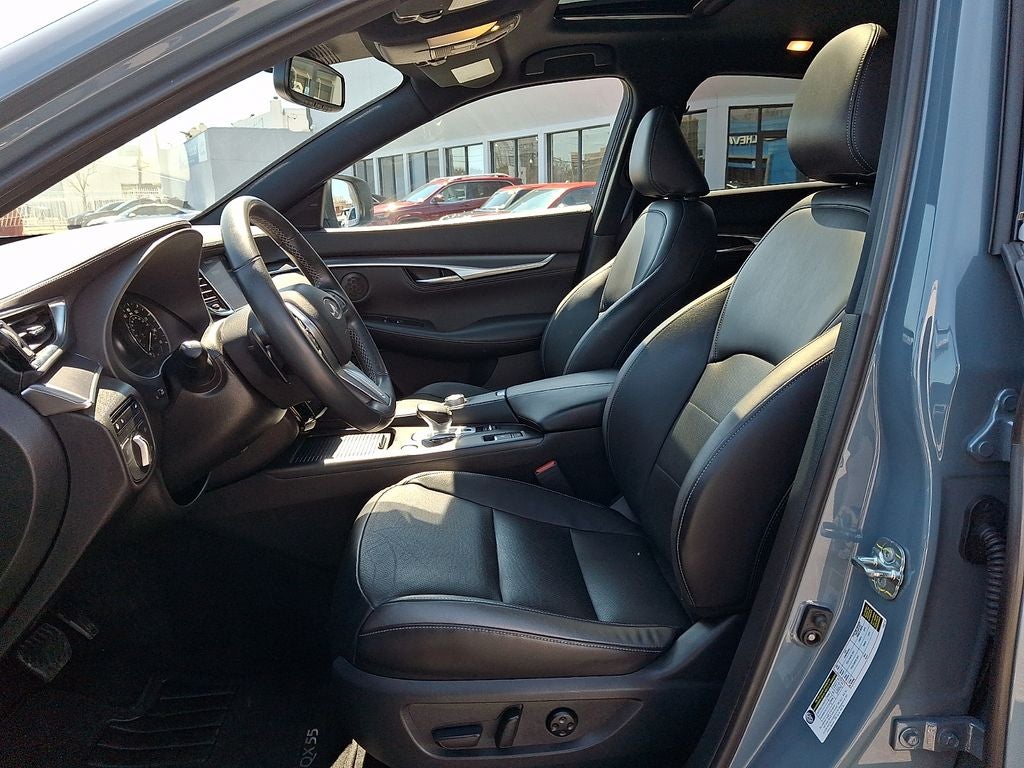 2023 INFINITI QX55 LUXE