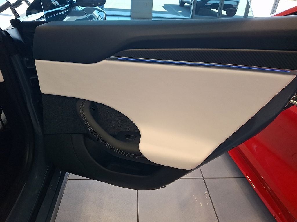 2026 Tesla Model S Plaid