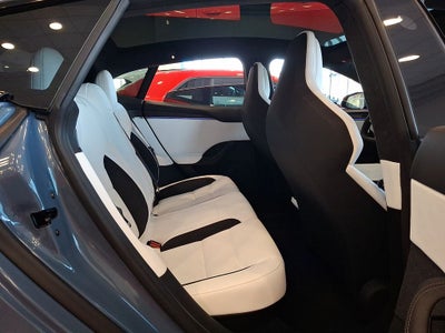 2026 Tesla Model S Plaid