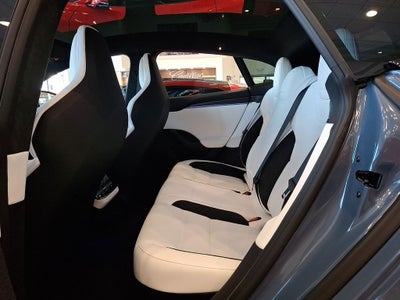 2026 Tesla Model S Plaid