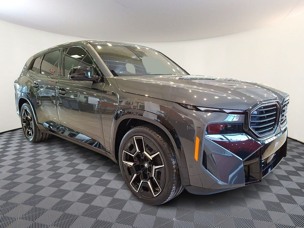 2023 BMW XM Base