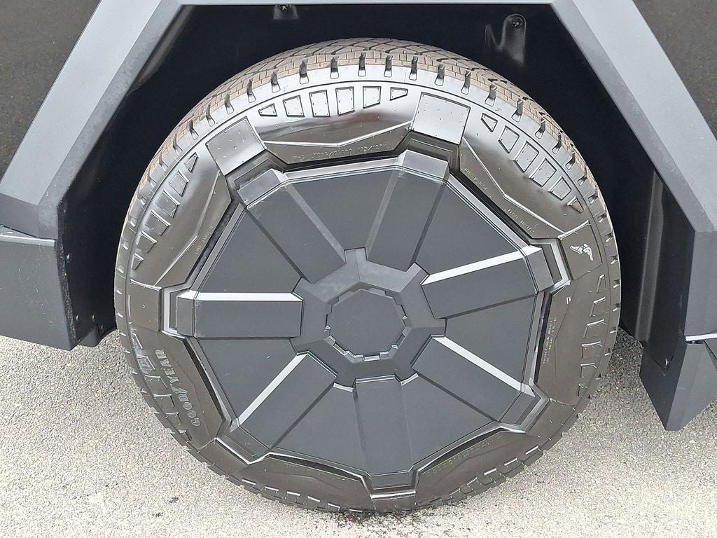 2024 Tesla Cybertruck Cyberbeast