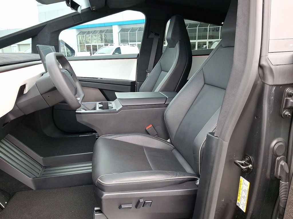 2024 Tesla Cybertruck Cyberbeast