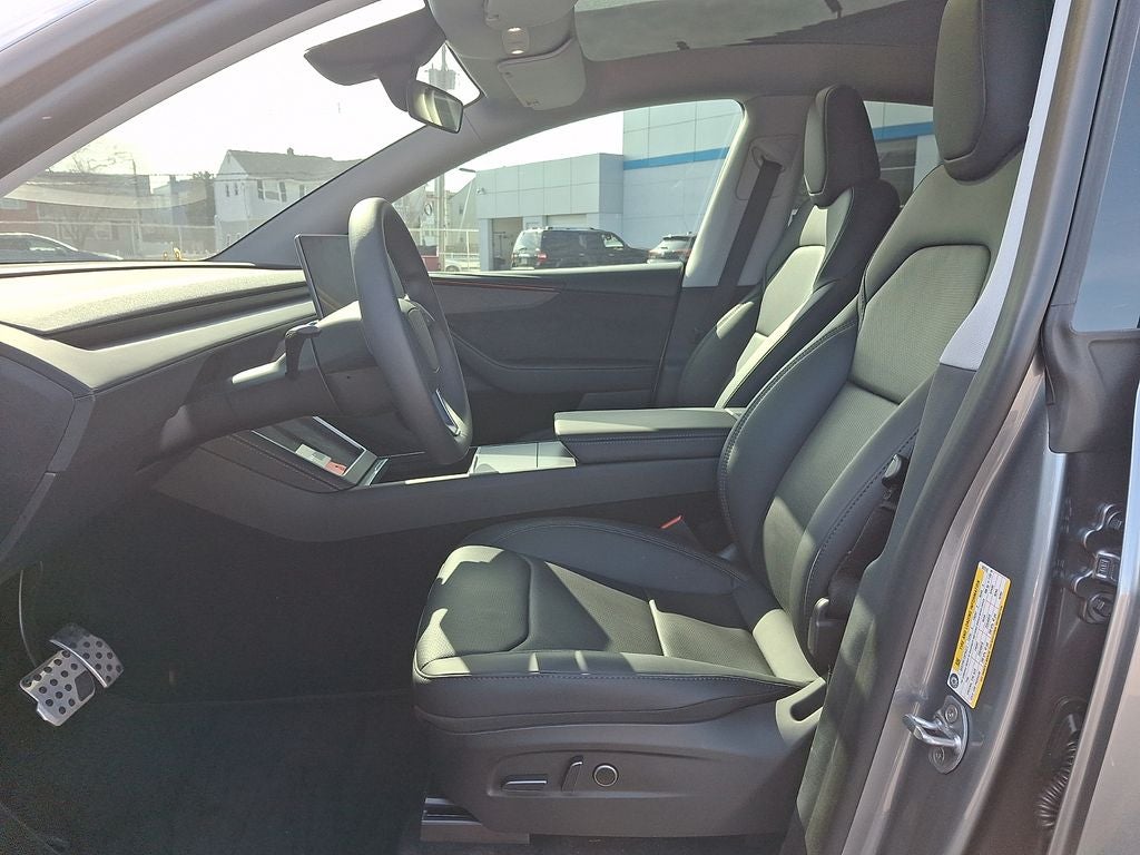 2026 Tesla Model Y Premium