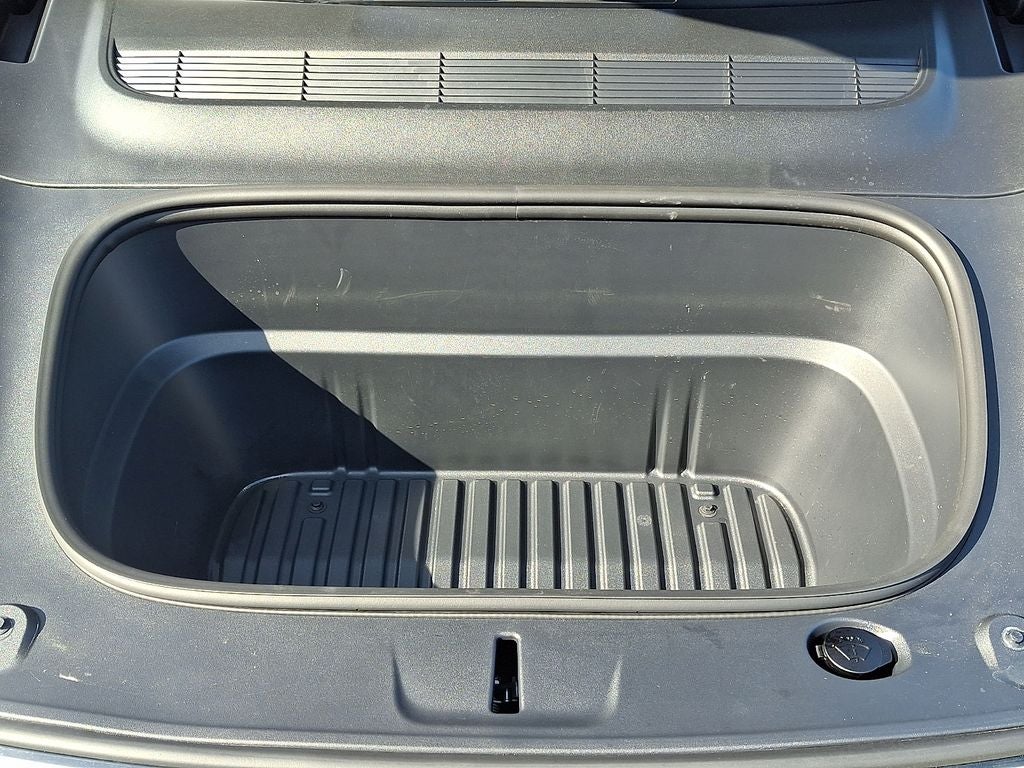 2026 Tesla Model Y Premium