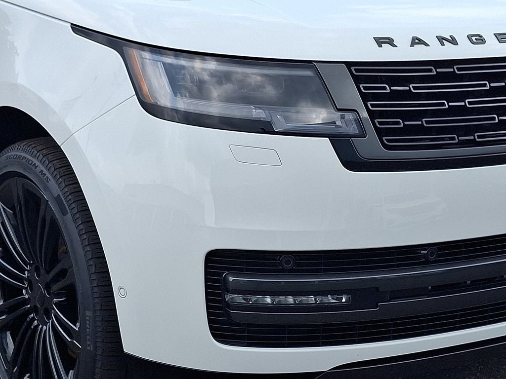 2026 Land Rover Range Rover SE LWB