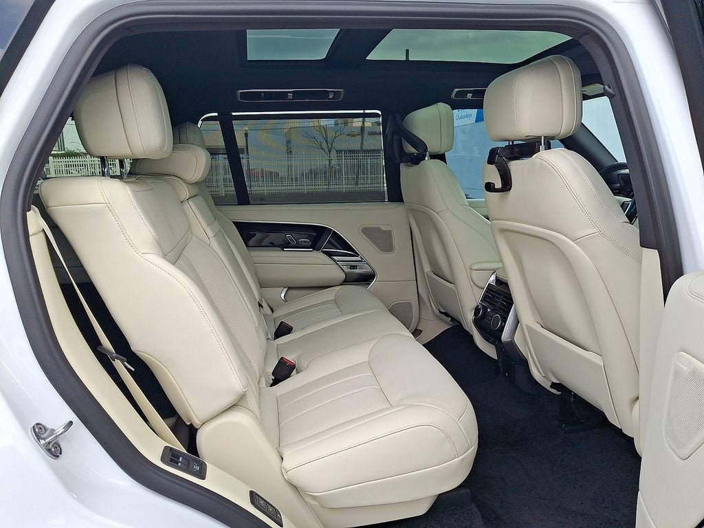 2026 Land Rover Range Rover SE LWB