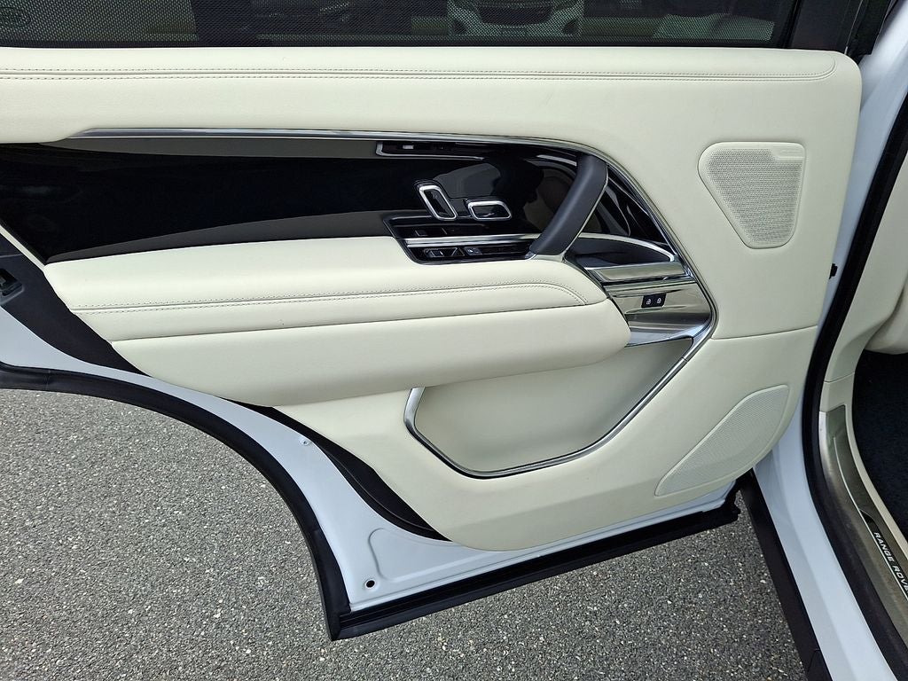 2026 Land Rover Range Rover SE LWB