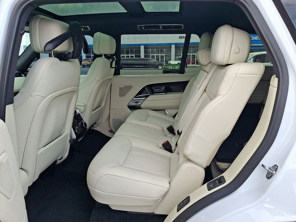 2026 Land Rover Range Rover SE LWB
