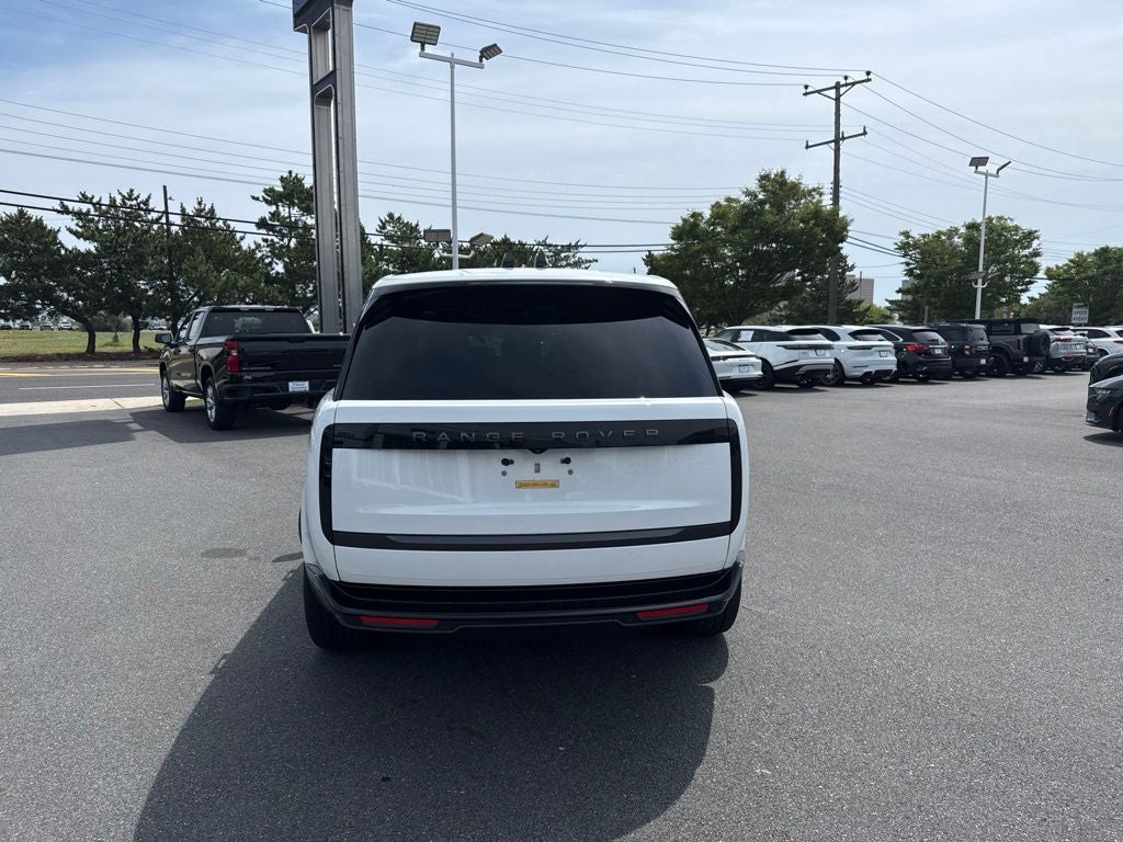 2026 Land Rover Range Rover SE LWB