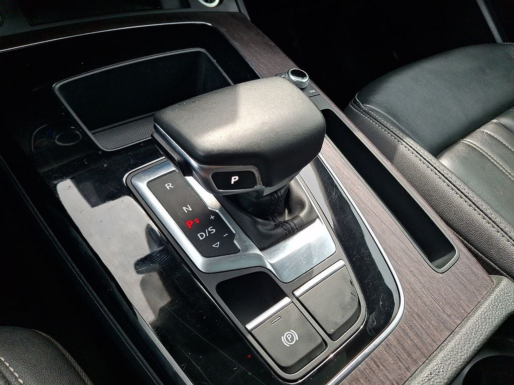 2023 Audi Q5 45 S line Premium quattro