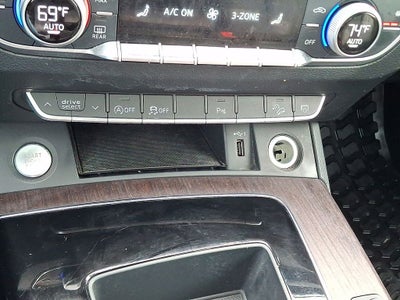 2023 Audi Q5 45 S line Premium quattro