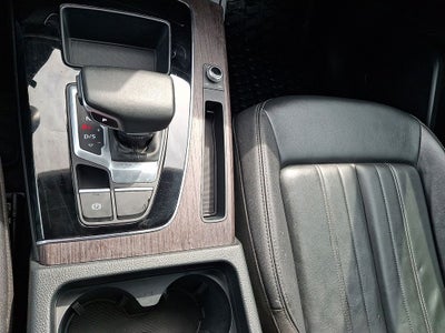 2023 Audi Q5 45 S line Premium quattro