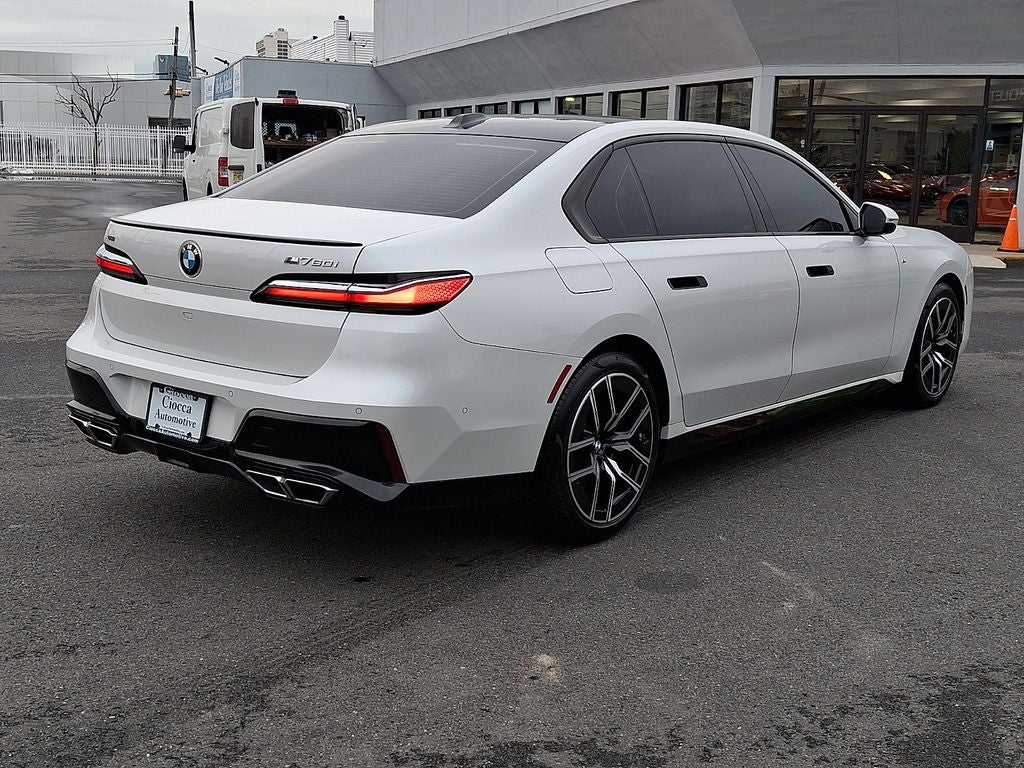 2023 BMW 7 Series 760i xDrive