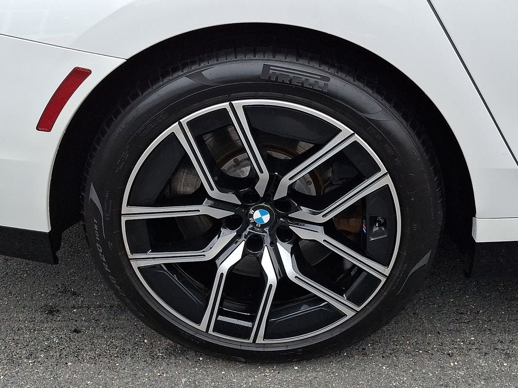 2023 BMW 7 Series 760i xDrive