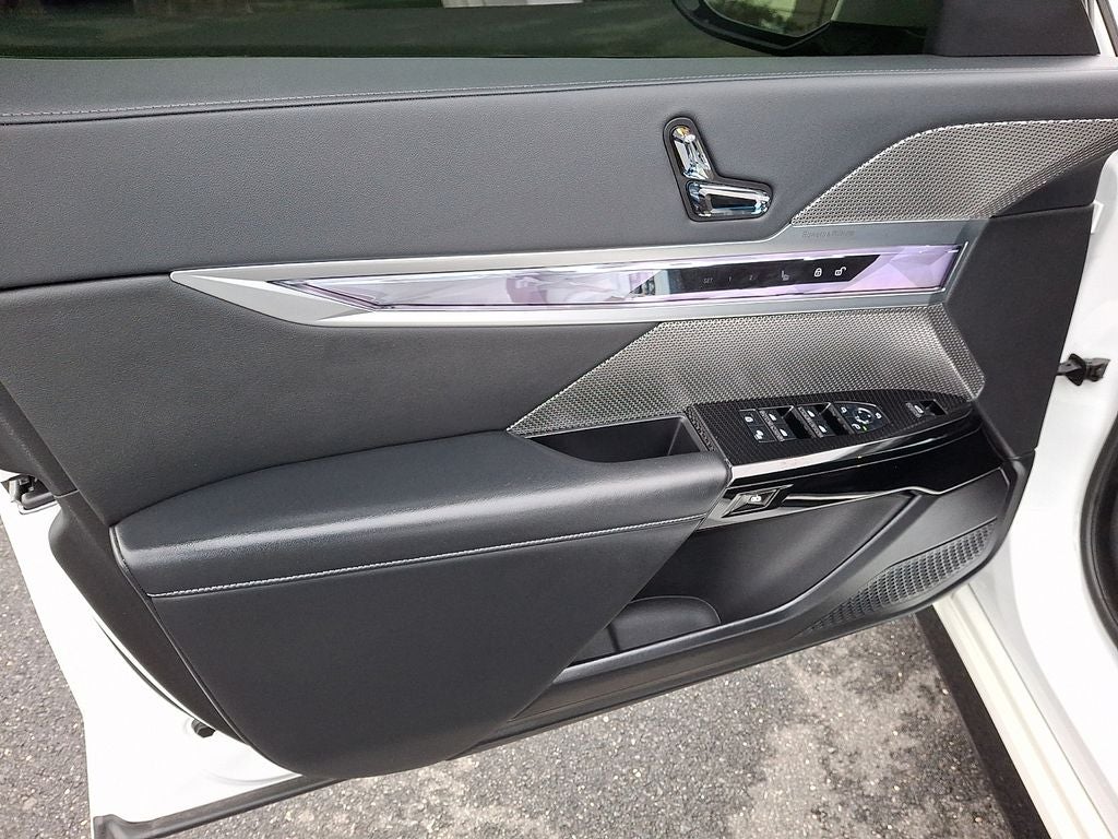 2023 BMW 7 Series 760i xDrive