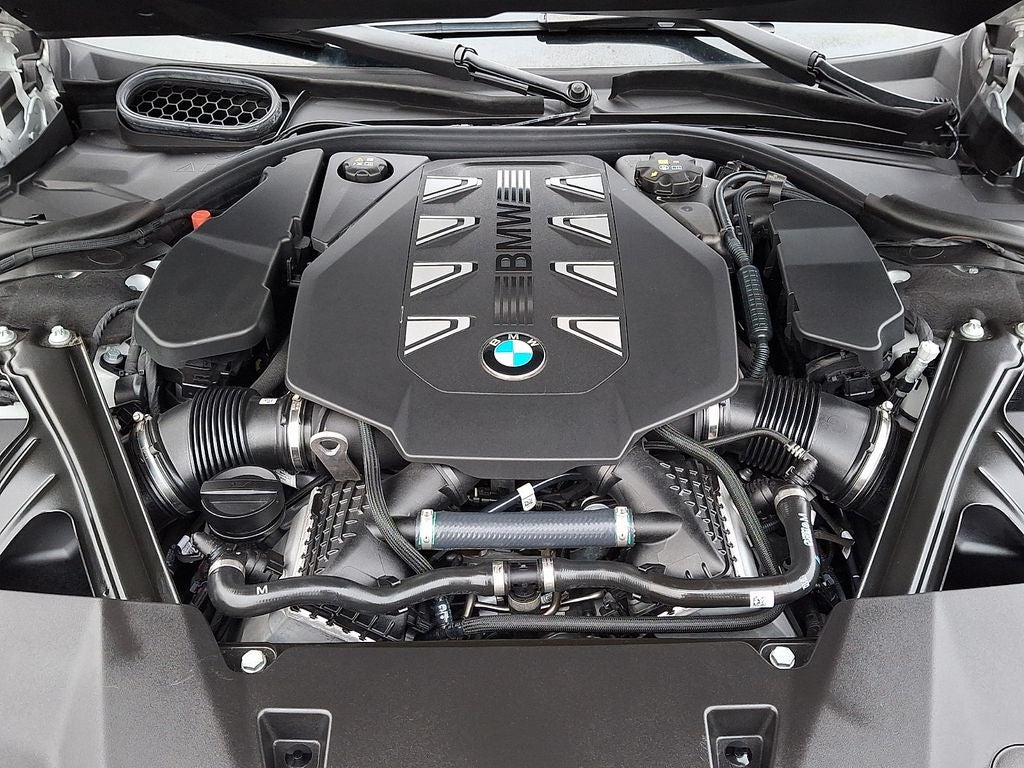 2023 BMW 7 Series 760i xDrive