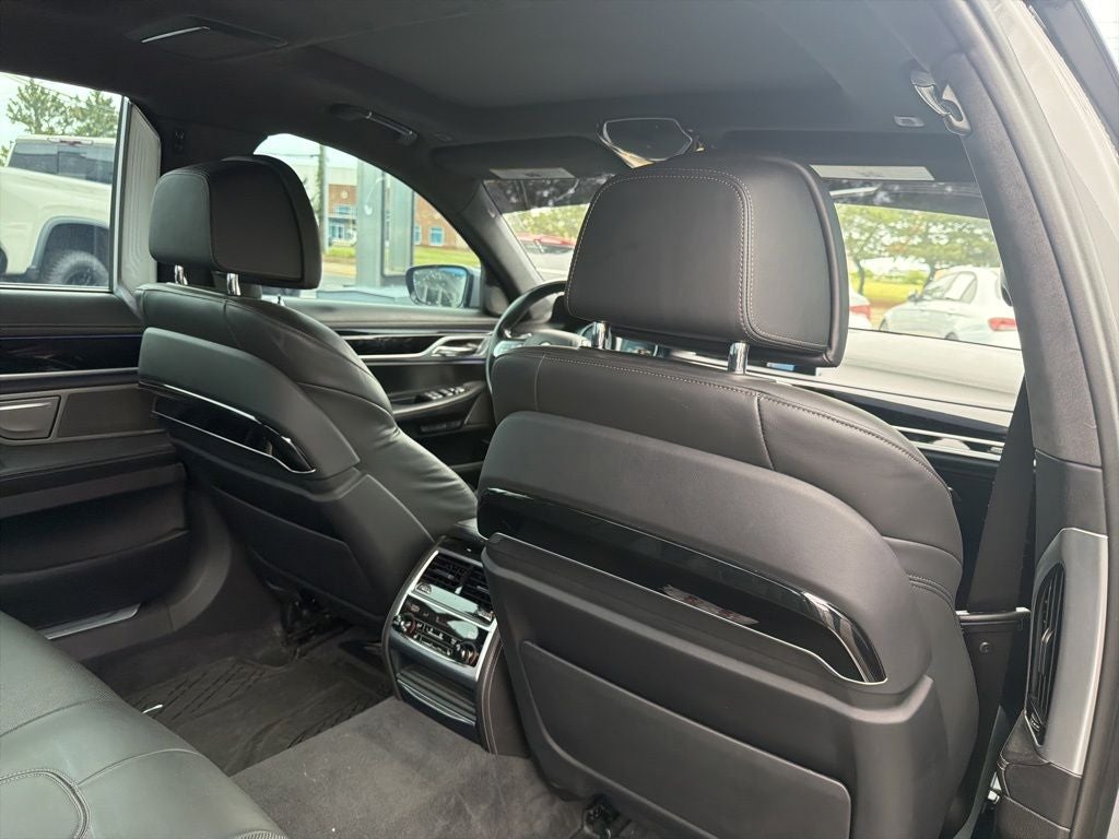 2018 BMW 7 Series 750i