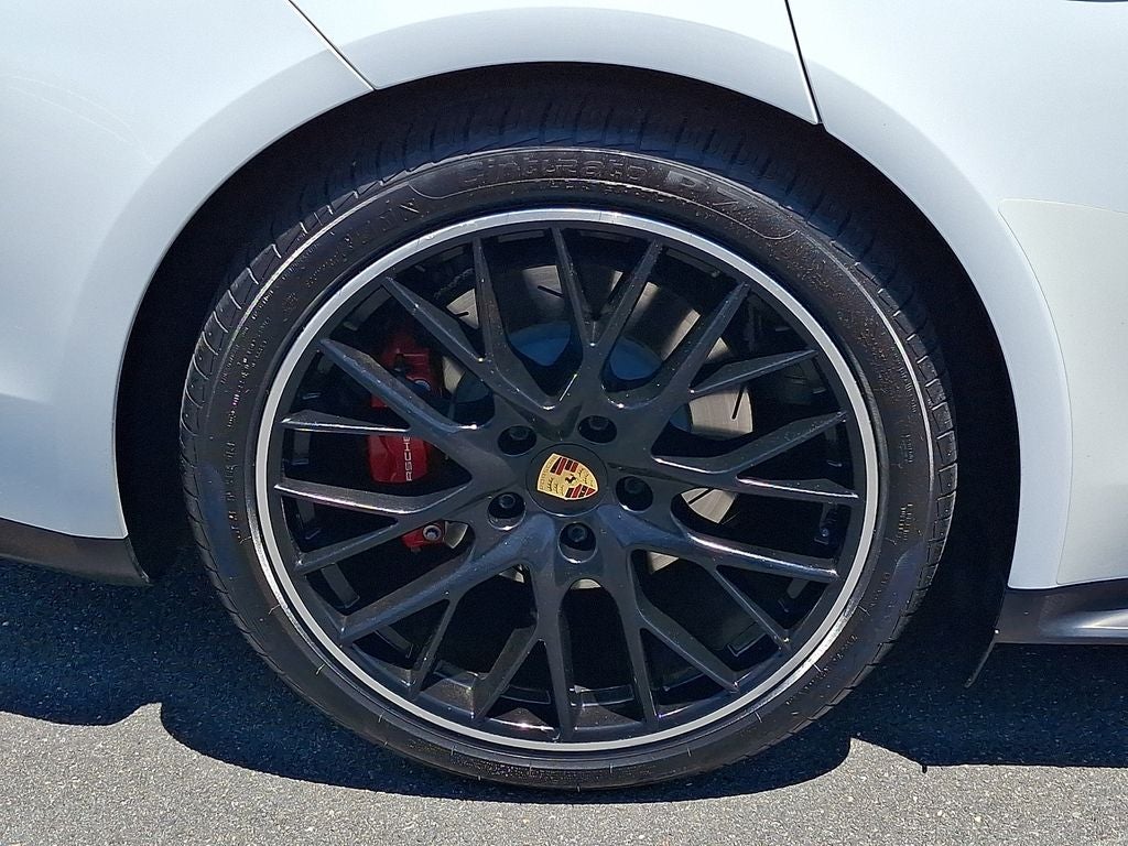 2019 Porsche Panamera GTS