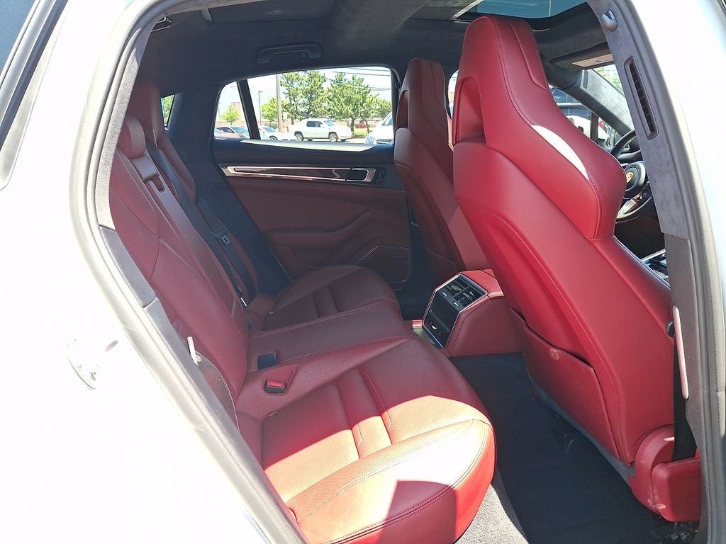 2019 Porsche Panamera GTS