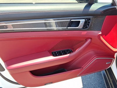 2019 Porsche Panamera GTS