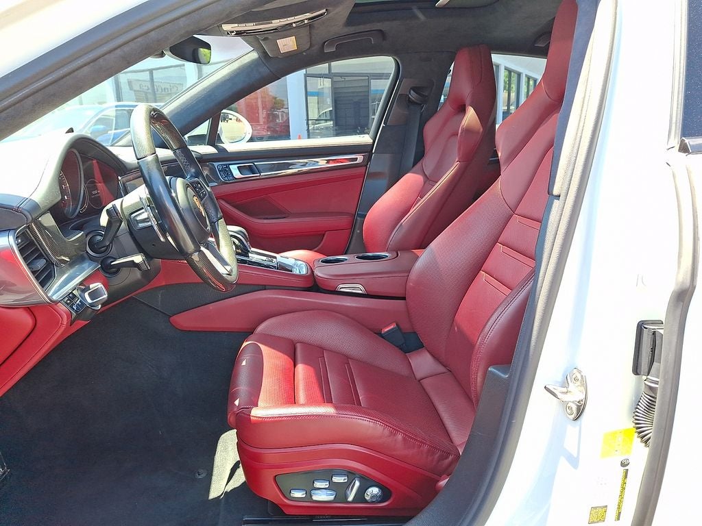 2019 Porsche Panamera GTS