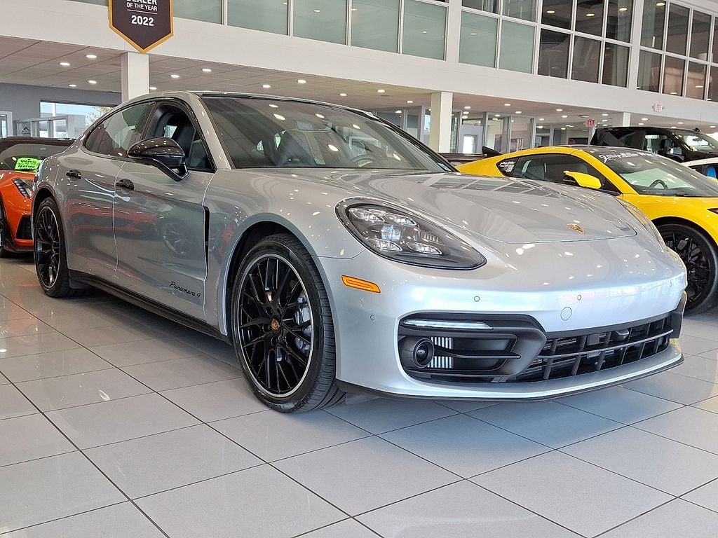 2023 Porsche Panamera 4