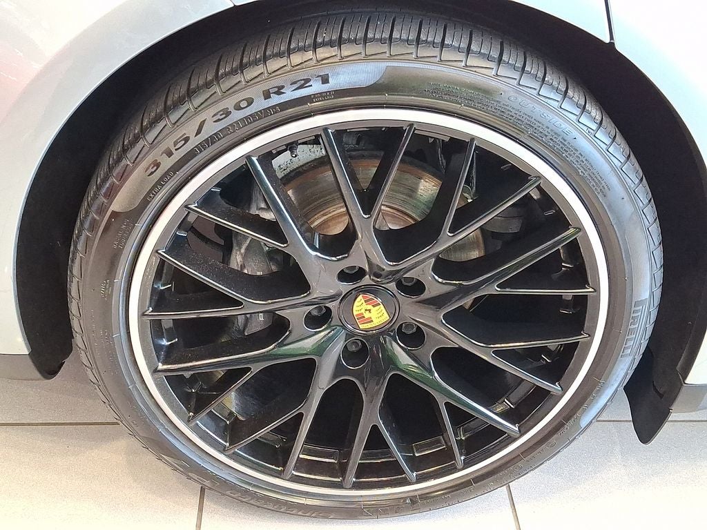 2023 Porsche Panamera 4