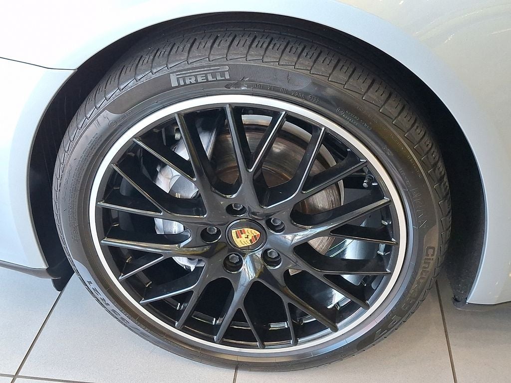 2023 Porsche Panamera 4