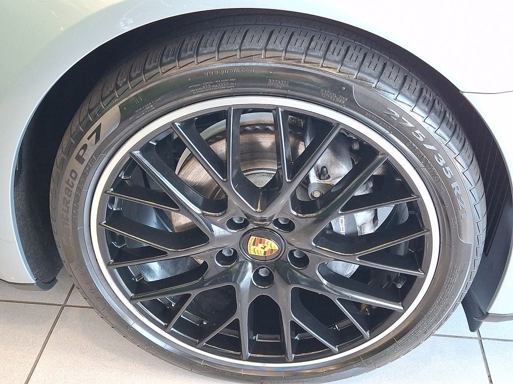 2023 Porsche Panamera 4