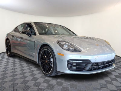 2023 Porsche Panamera 4