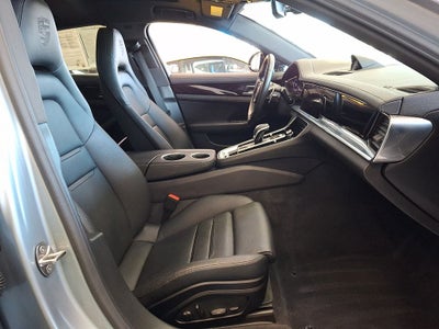 2023 Porsche Panamera 4