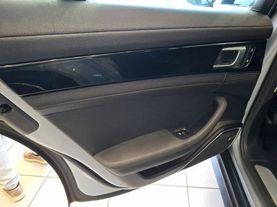 2023 Porsche Panamera 4