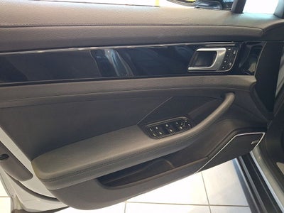 2023 Porsche Panamera 4