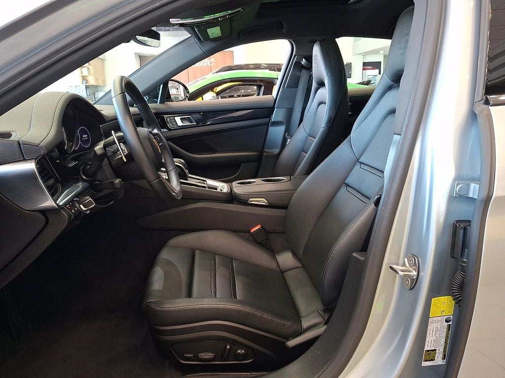 2023 Porsche Panamera 4