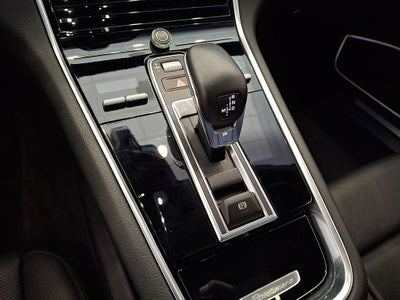 2023 Porsche Panamera 4