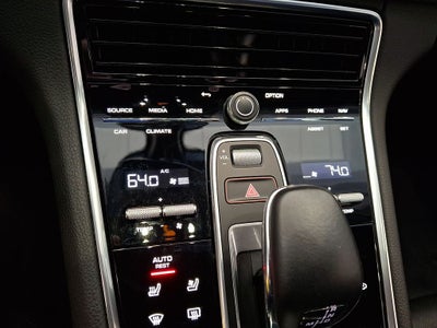 2023 Porsche Panamera 4