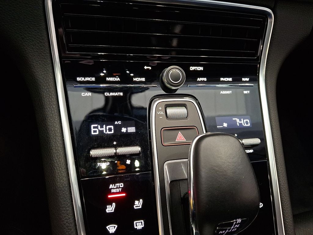 2023 Porsche Panamera 4