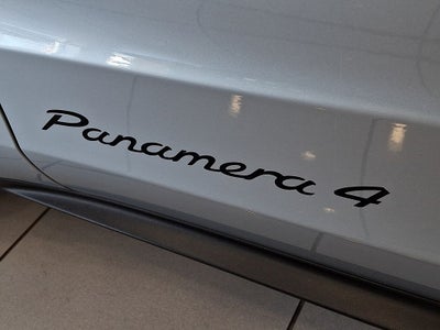 2023 Porsche Panamera 4