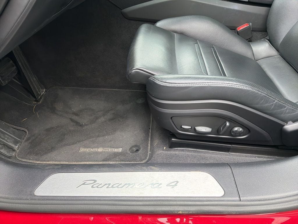 2022 Porsche Panamera 4