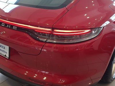 2022 Porsche Panamera 4