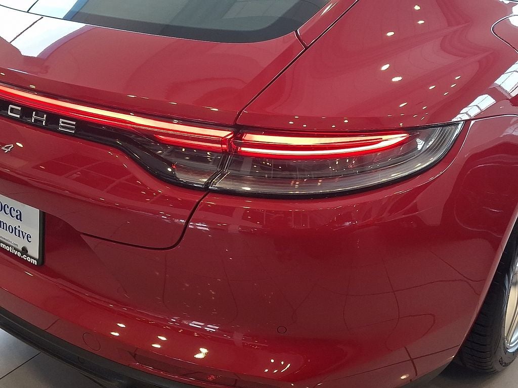 2022 Porsche Panamera 4