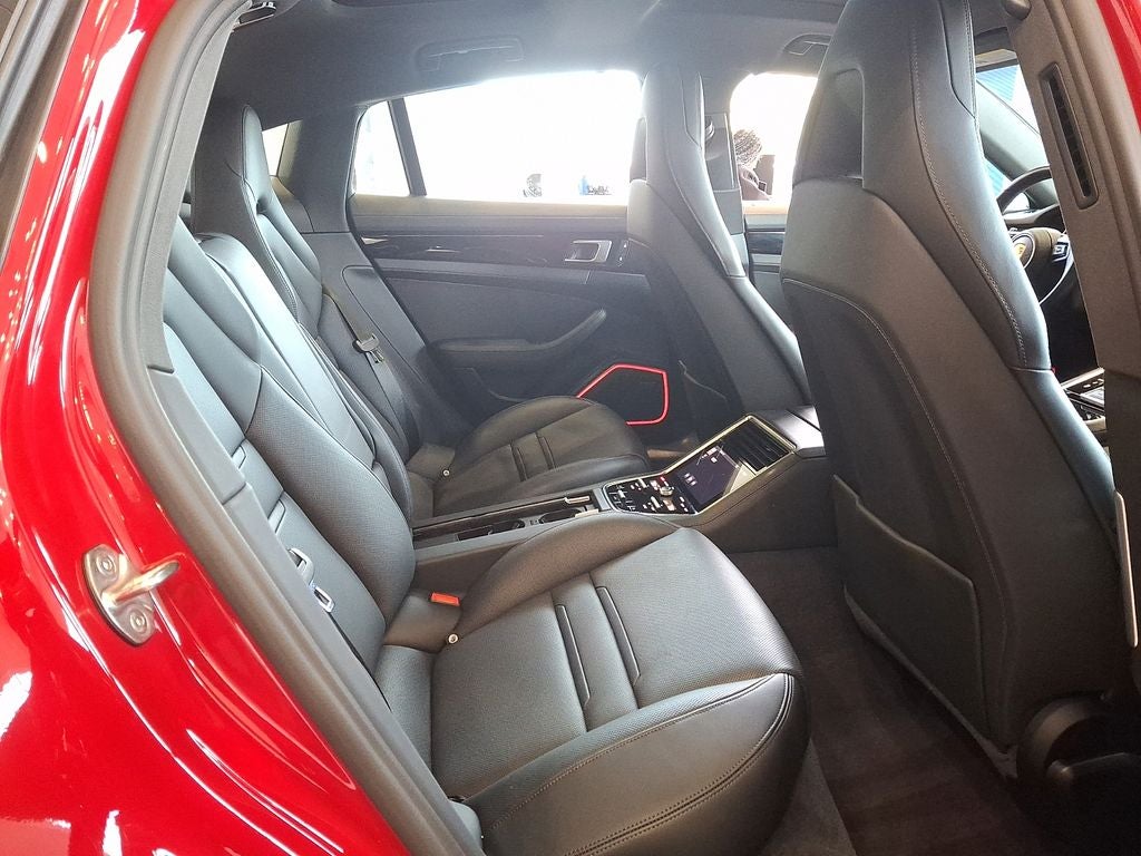 2022 Porsche Panamera 4