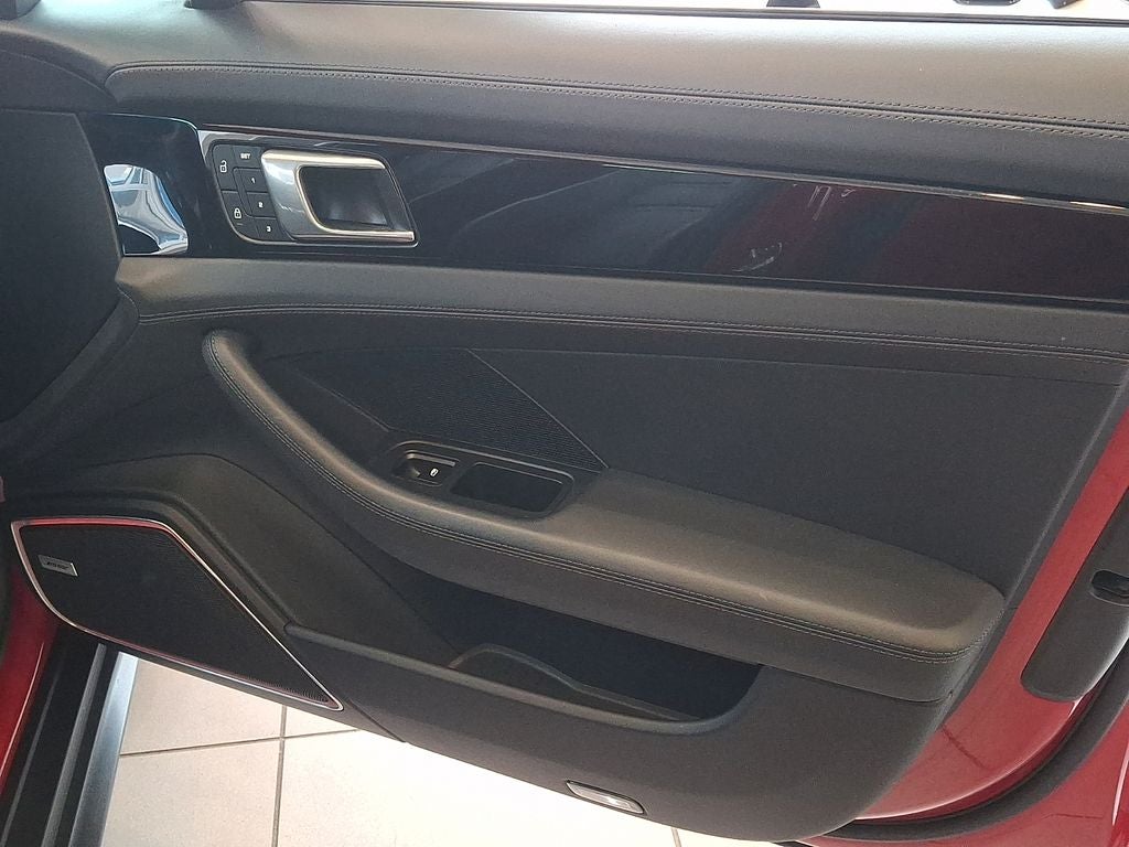 2022 Porsche Panamera 4