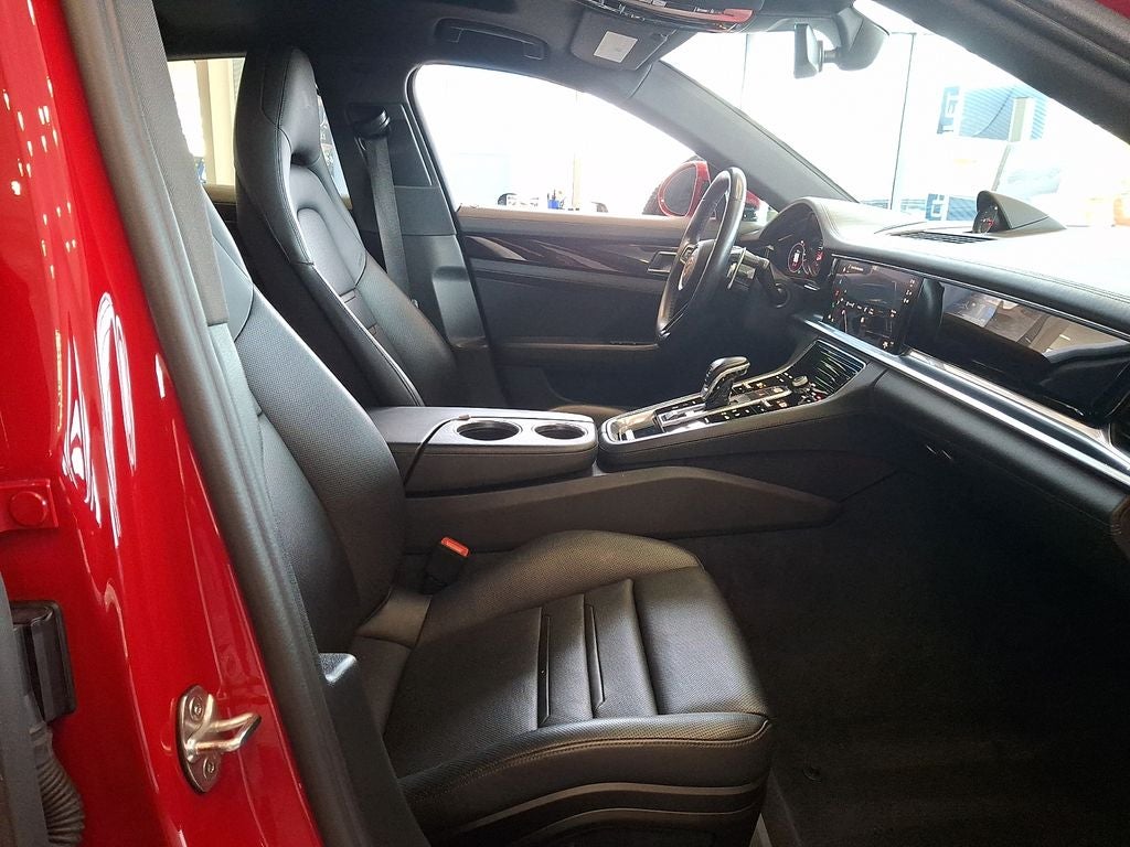 2022 Porsche Panamera 4