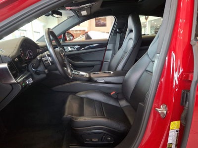 2022 Porsche Panamera 4