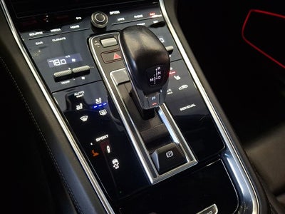 2022 Porsche Panamera 4