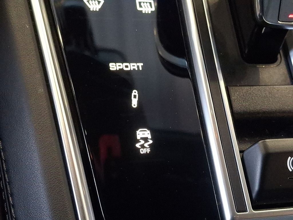 2022 Porsche Panamera 4