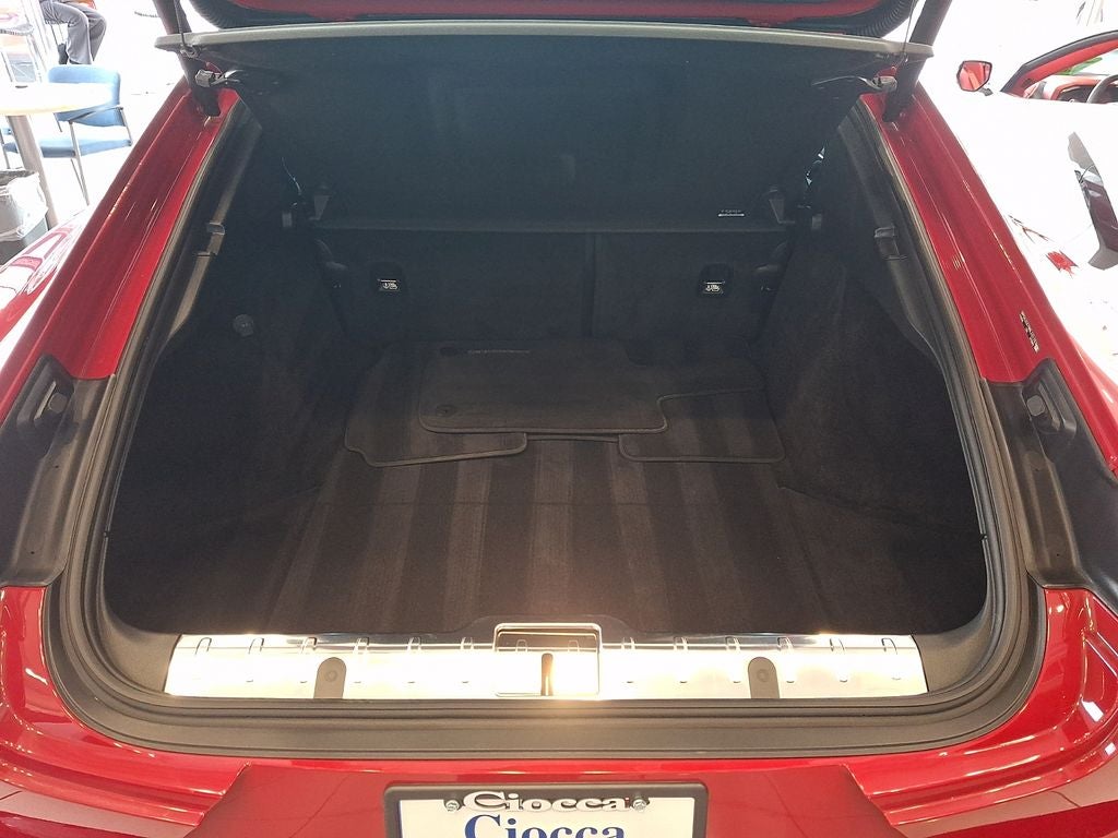 2022 Porsche Panamera 4