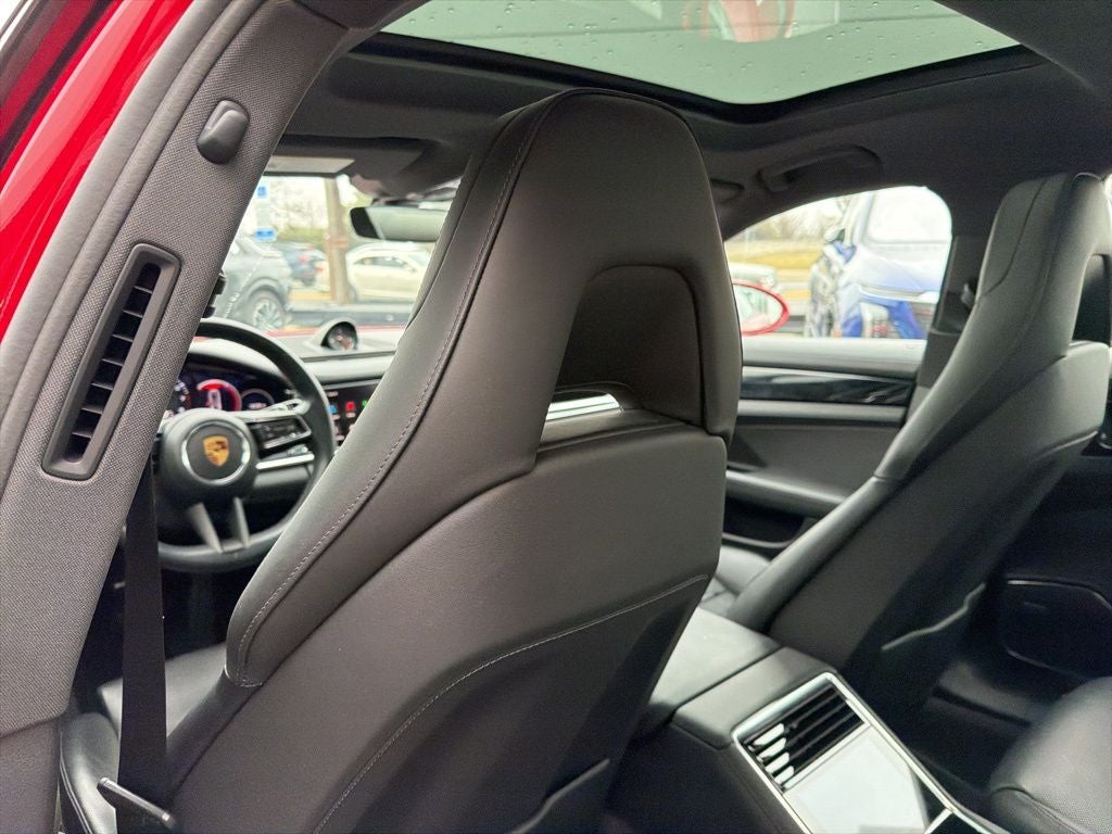 2022 Porsche Panamera 4